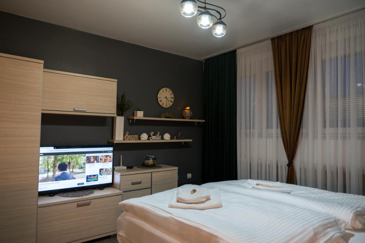 Apartman Pozoriste Penthaus Banja Luka Exterior photo
